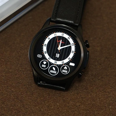 Aptofit Smartwatch 5 Star Review by User Sebastian F. from Ohio